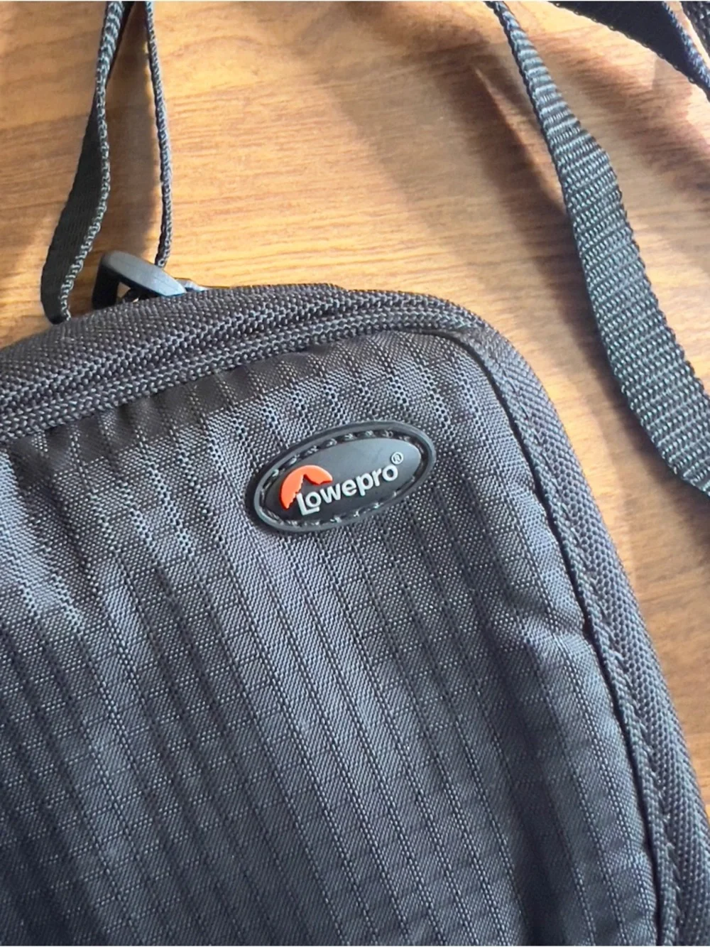 LOWEPRO Ridge Black Compact Digital Cameras & accessories Crossbody Pouch Bag